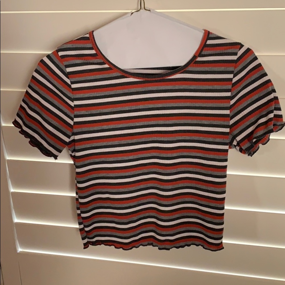 short sleeve lettuce trim tee